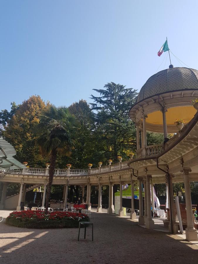 Casa Vacanza Scacco D' Argento Boario Terme Екстериор снимка